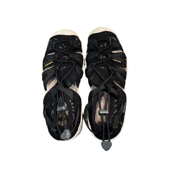 Girls Keen Closed Toe Sandals Water Shoes Black White Size 2 - Picture 2 of 6